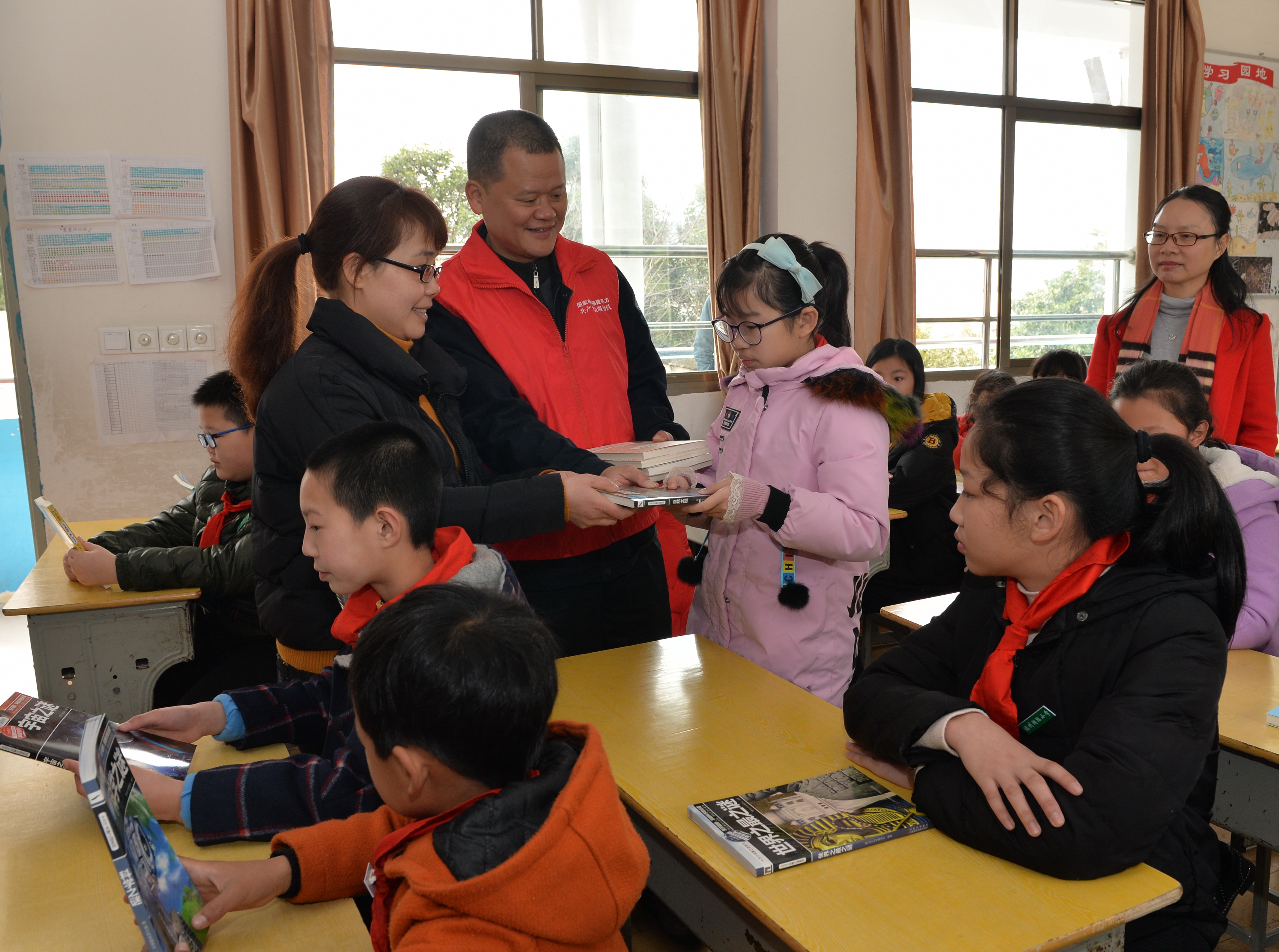 福州供電公司走進校園送安全