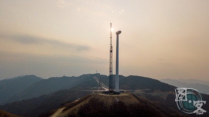 貴州達(dá)棒山風(fēng)電項(xiàng)目工程開始吊裝風(fēng)機(jī)