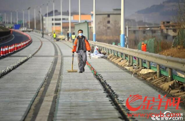 可移動充電可無人駕駛 “超級公路”離我們有多遠？