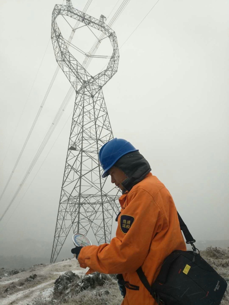  云南電網(wǎng)積極應(yīng)對雨雪天氣確保電網(wǎng)安全