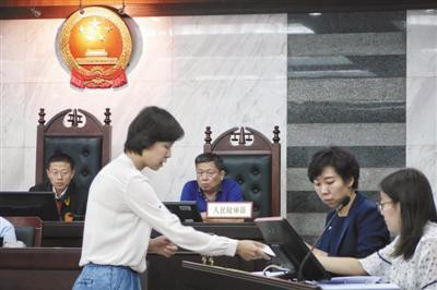 美國特斯拉電動(dòng)車怎么安全沖出重圍？