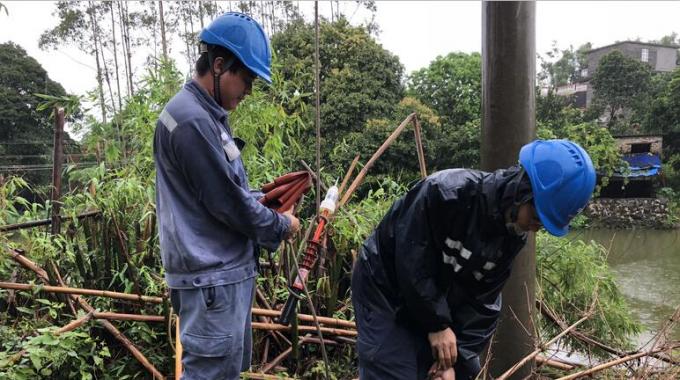      截止9月17日16時，受臺風“山竹”影響停電的居民全部恢復供電。