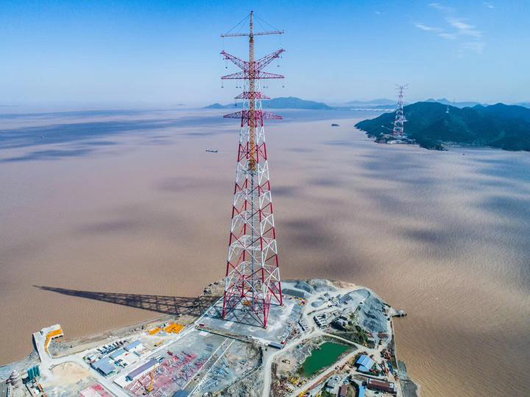 舟山380米高輸電雙子塔順利結頂再創世界新紀錄