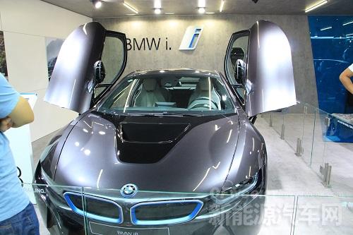 上海進(jìn)博會(huì)汽車(chē)科技前瞻：德系、美系、日韓同臺(tái)競(jìng)技