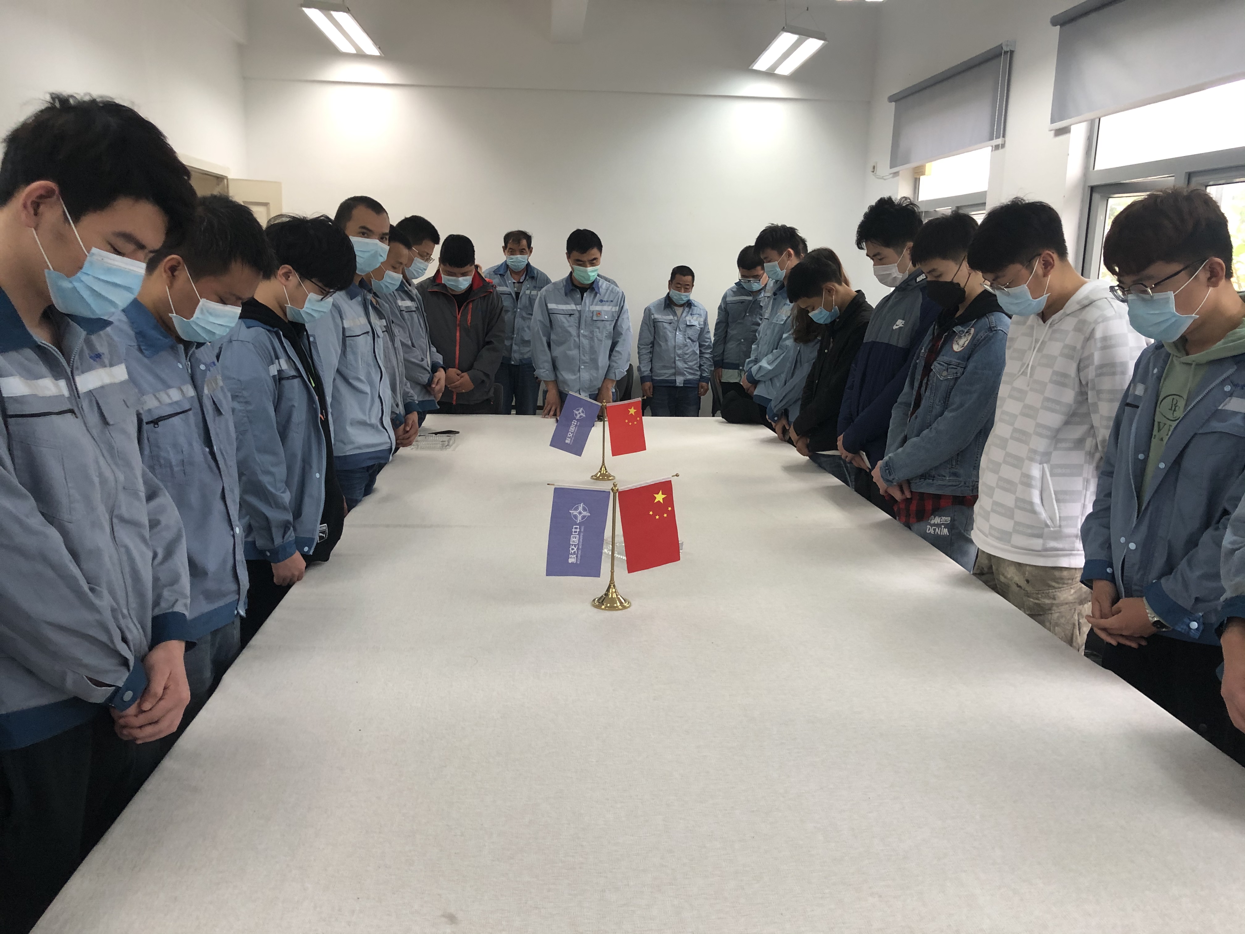 桂山風電項目部組織集體默哀儀式